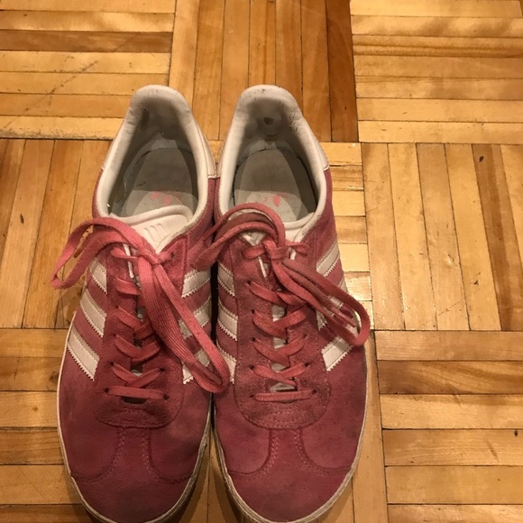Adidas gazelle Women's Pink Suede Sneakers​ - Picture 2 of 8